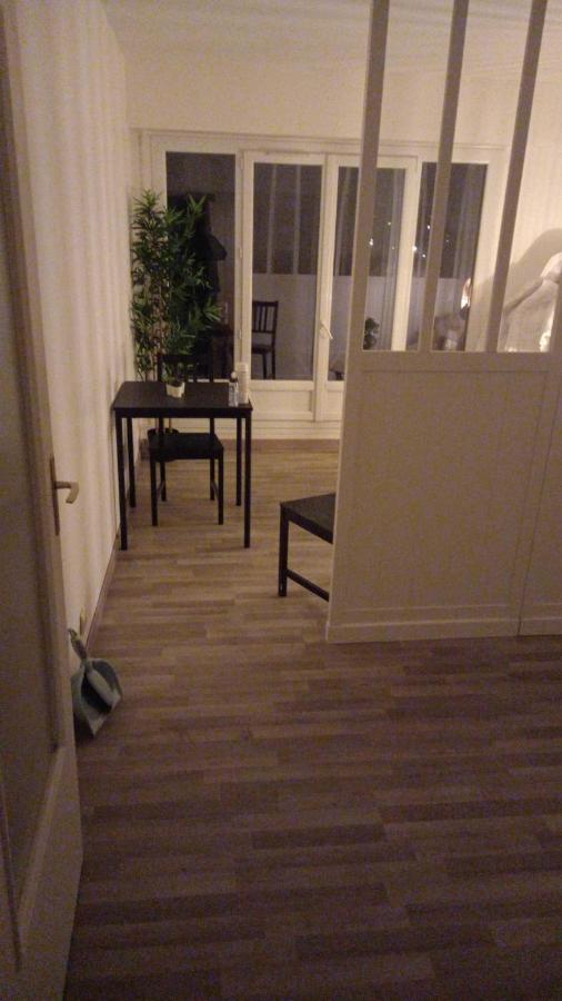 Lumineux Studio Avec Balcon / Cosy Flat With Balcony Apartment Villejuif Ngoại thất bức ảnh